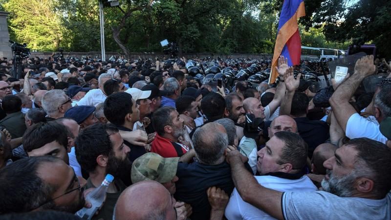 «Տավուշը հանուն հայրենիքի» նախաձեռնության բողոքի ակցիաներին մասնակցելու համար անձանց նյութապես շահագրգռելու վարույթով երկու անձ կալանավորվել է