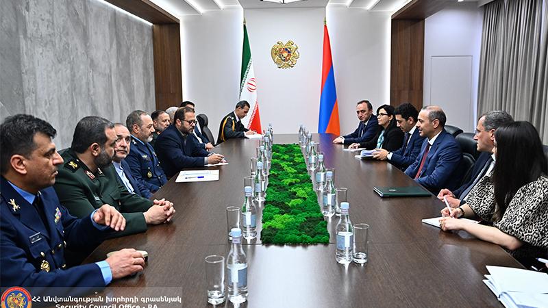  Արմեն Գրիգորյանը հանդիպել է Ազիզ Նասիրզադեի հետ