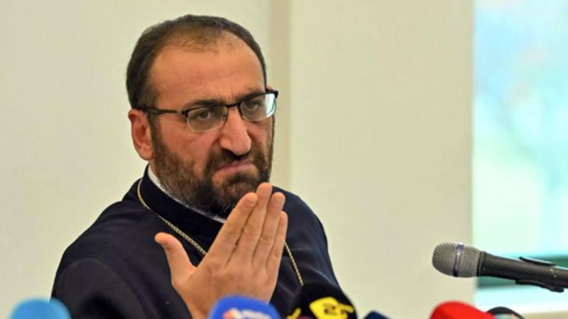 Արշակ սրբազանը կալանավորվեց 2 ամսով