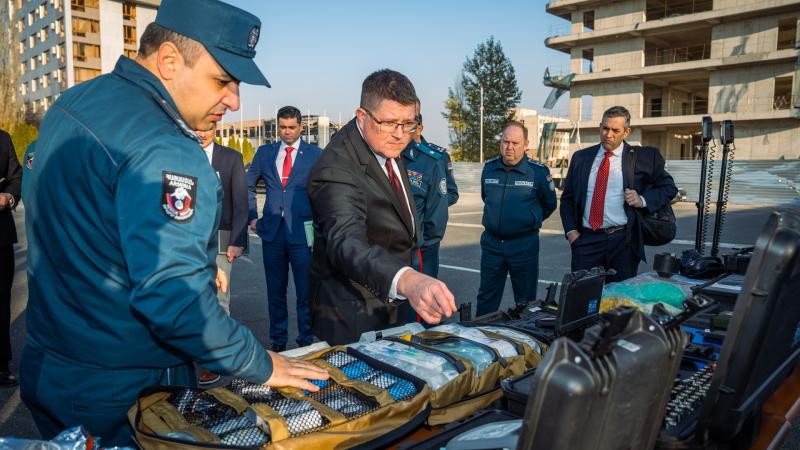 ԱՄՆ գեներալ Քրիս Մքինիի գլխավորած պատվիրակությունն այցելել է Հայաստան. Հայաստանում ԱՄՆ դեսպանություն