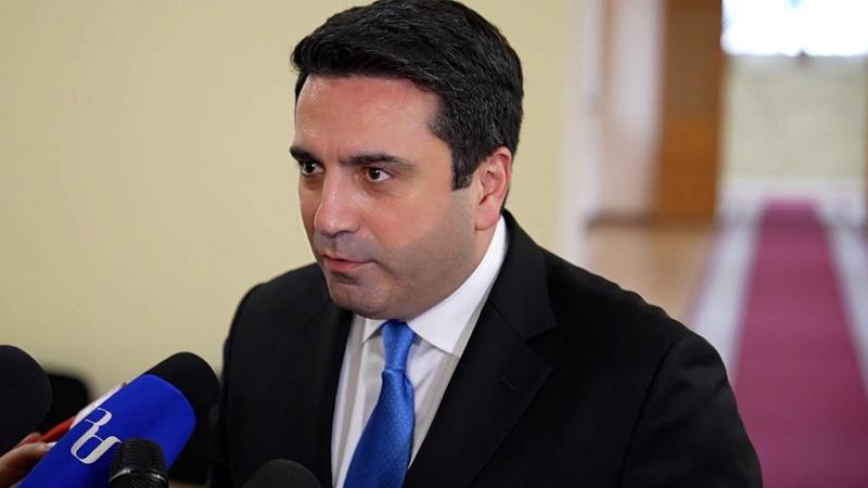 Ոչ միայն նավթամթերք, բոլոր տեսակի ապրանքների շրջանառության պատրաստ ենք. Սիմոնյանը՝ Բաքվի հետ առևտրի մասին