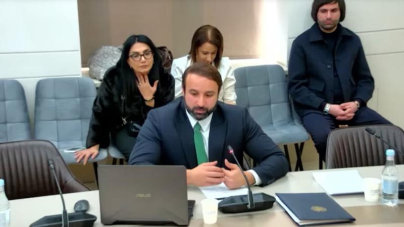 «Ժողովուրդ» օրաթերթի լրագրողներին հեռացրին ԱԺ շենքից