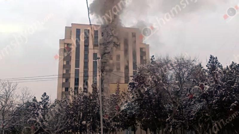 Խոշոր հրդեհ՝ Աբովյան քաղաքում նոր կառուցվող էլիտար շենքում. փրկարարներն ու պարեկները տարհանել են 15 քաղաքացու
