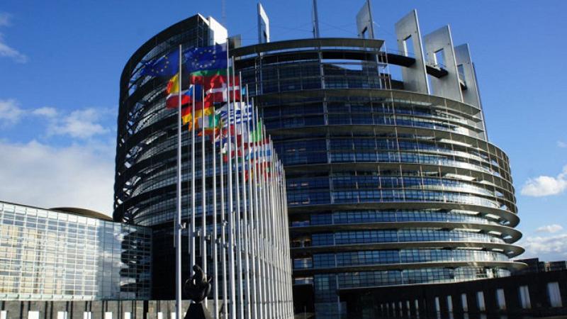 ԵԽ վարչական շենքի հարակից տարածքում կտեղադրվի Հայոց այբուբենի հուշարձանը