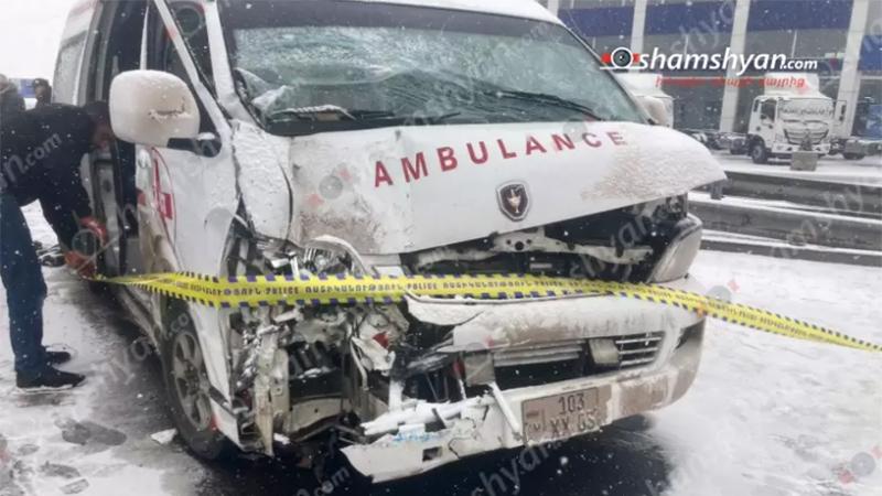 Երևանում «Կանաչ» սուպերմարկետի հարևանությամբ բшխվել են Երևան-Մասիս թիվ 456 երթուղին սպասարկող «FAW» մակնիշի ավտոբուսը և շտապօգնության ավտոմեքենան․ կան վիրшվորներ
