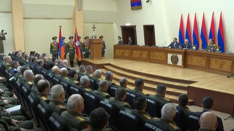 ՀՀ Զինված ուժերի կազմավորման 34-րդ տարեդարձի առիթով հանդիսավոր նիստ Պաշտպանության նախարարությունում