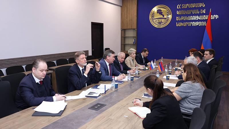 ՏԿԵ նախարարը և ՌԴ դեսպանը քննարկել են ՀԱԷԿ-ի 2-րդ էներգաբլոկի շահագործման ժամկետի երկարաձգման հարցեր