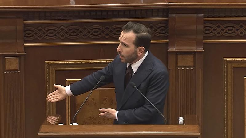 Հասկանո՞ւմ եք՝ ինչ եք արել, դուք մատաղ եք արել այդ մարդկանց. Կոնջորյանը՝ Ղարաբաղից տեղահանվածների մասին