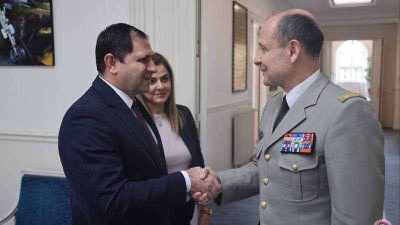 Սուրեն Պապիկյանը Ֆրանսիայի նախագահի ռшզմական գծով խորհրդականի հետ քննարկել է պաշտպանության ոլորտում Հայաստան-Ֆրանսիա համագործակցությանը վերաբերող հարցեր