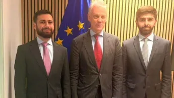 Les responsables de la RA et de l'UE ont discuté des programmes visant à développer la connectivité économique et de transport.