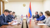 Մխիթար Հայրապետյանը հանդիպել է ԱՄՆ գործերի ժամանակավոր հավատարմատարի հետ
