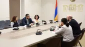 Արման Եղոյանը հանդիպել է Կոնրադ Ադենաուեր հիմնադրամի տարածաշրջանային ծրագրի տնօրենի հետ