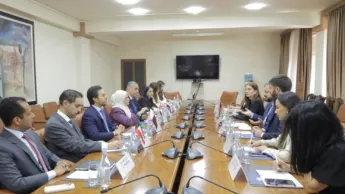 Gevorg Papoyan a discuté avec les ambassadeurs des Émirats Arabes Unis, du Koweït, d'Irak et du Qatar des possibilités d'élargir la présence des produits arméniens.