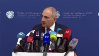 Dans les cartes du drame et du passeport de l'Azerbaïdjan, Artsvashen est enregistré comme une enclave. C'est un détail très important, je pense qu'il faut adopter une approche miroir. Pashinyan