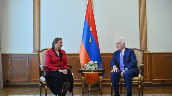Le président Vahagn Khachaturyan a eu une rencontre d'adieu avec l'ambassadeur de Hongrie.
