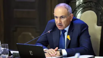 L'attestation est un processus, l'homme ne le surmonte pas, il faut dire : c'est fini, il ne doit plus travailler à l'école. Premier ministre