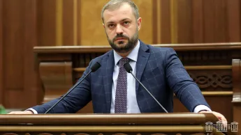 L'ancien «prochain Premier ministre» Samvel Karapetian a dit des choses confuses. Papoyan a présenté des chiffres.