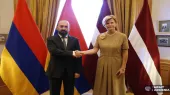 В Риге официальные обсуждения Арарата Мирзояна начались с личной встречи с министром иностранных дел Латвии Айбой Бражей.