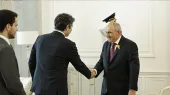 Премьер-министр провел прощальную встречу с послом Греции.
