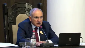 Դպրոցներու տգետ տնօրէնները պէտք է հանուին աշխատանքէն. Նիկոլ Փաշինեան