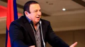 Я получал предложения о переезде в другие страны от президентов, шейхов, королей, миллиардеров, но я сказал «нет», моя родина — Армения. — Царукян