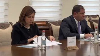 Sous la direction du ministre de la Défense de la République d'Arménie, Suren Papikyan.