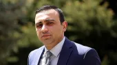 Էնքան ուժեղ է, որ ախռանիկներին բերել է ԱԺ, գրանցել որպես օգնական, որ հարկ եղած դեպքում հարձակվեն. Չախոյան
